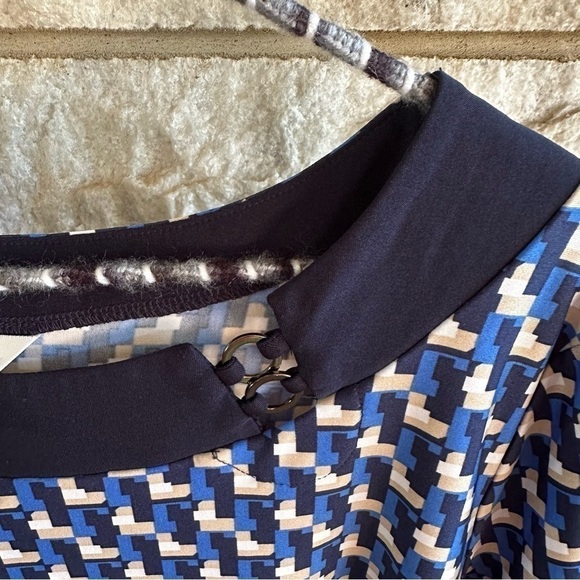 Christopher & Banks blue geometric short sleeve blouse large - Picture 3 of 9